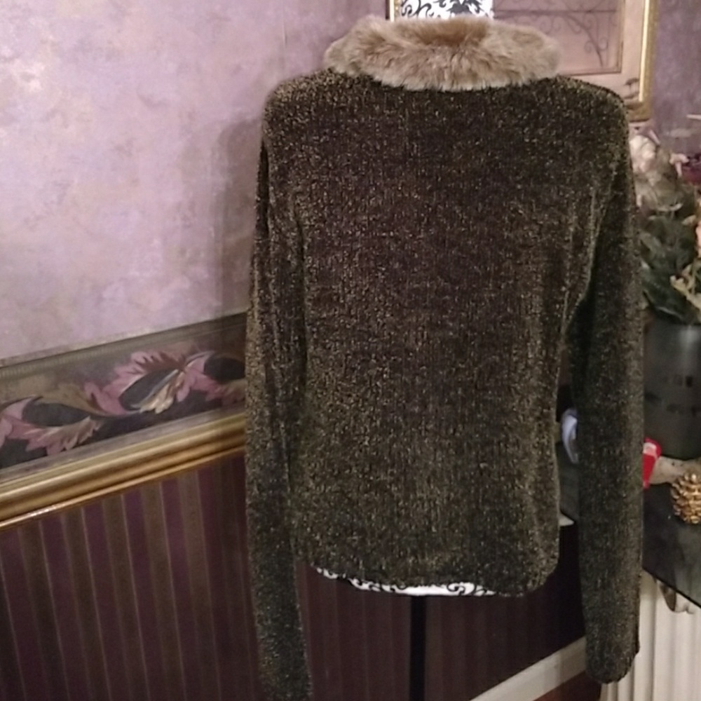 Sweater - Picture 3 of 4